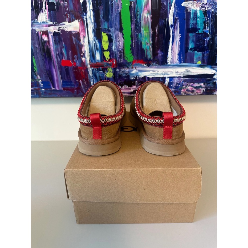 New in Box UGG Tazz Platform Suede Slippers in Chestnut | Size 6 - Picture 4 of 8